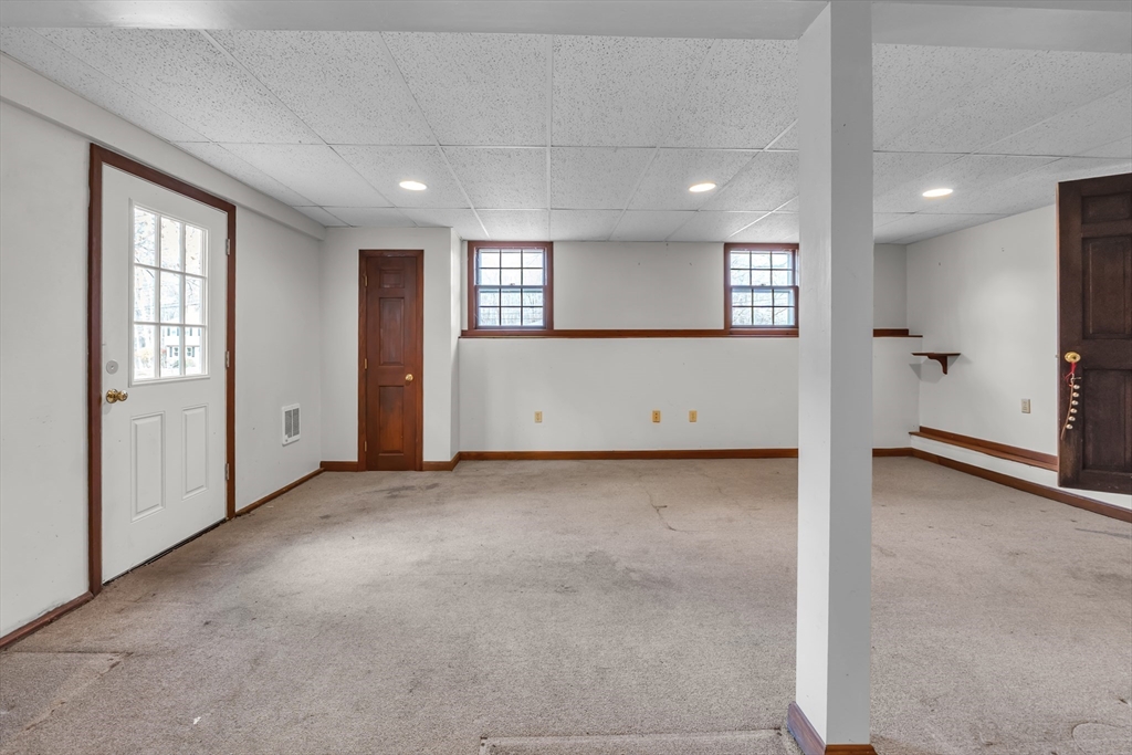 8 Whalen Road Hopkinton, MA 01748 - Photo 19 of 31 Gallery Image 19
