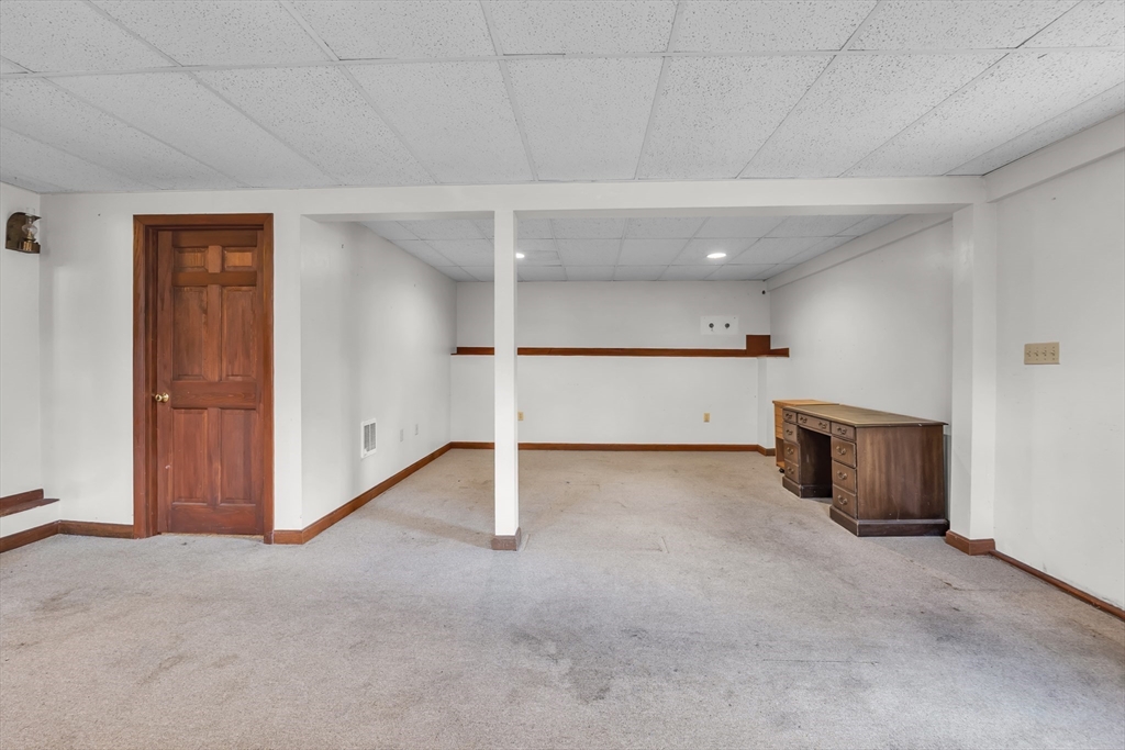8 Whalen Road Hopkinton, MA 01748 - Photo 20 of 31 Gallery Image 20