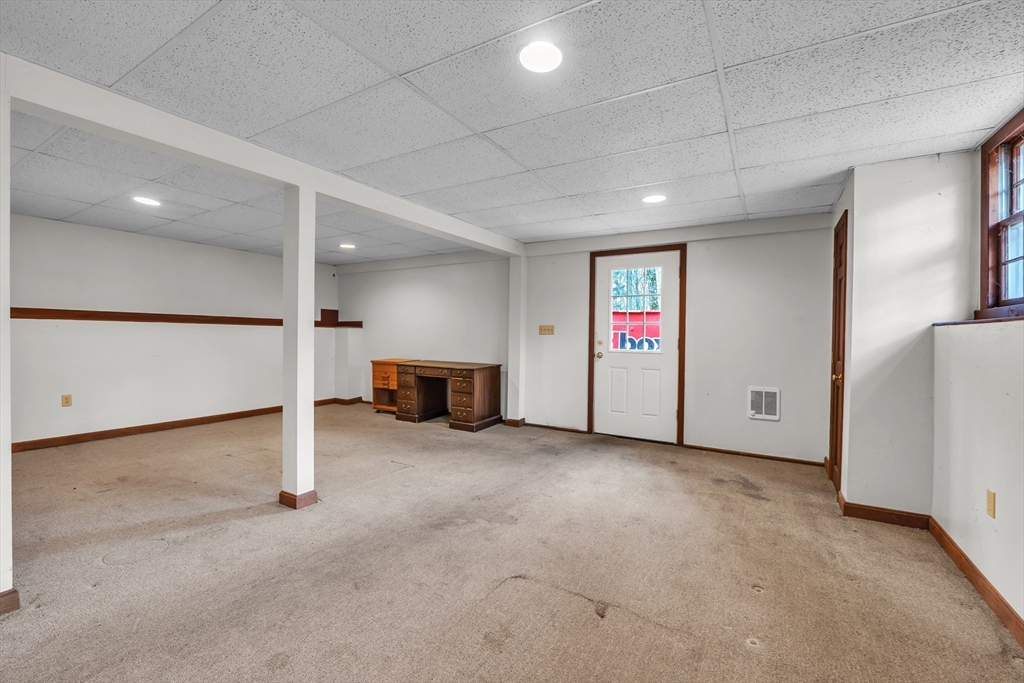 8 Whalen Road Hopkinton, MA 01748 - Photo 22 of 31 Gallery Image 22