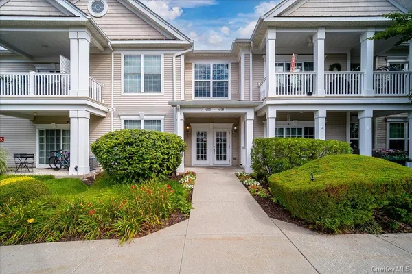 $425,000 | 416 Saratoga Lane, Fishkill, NY 12524