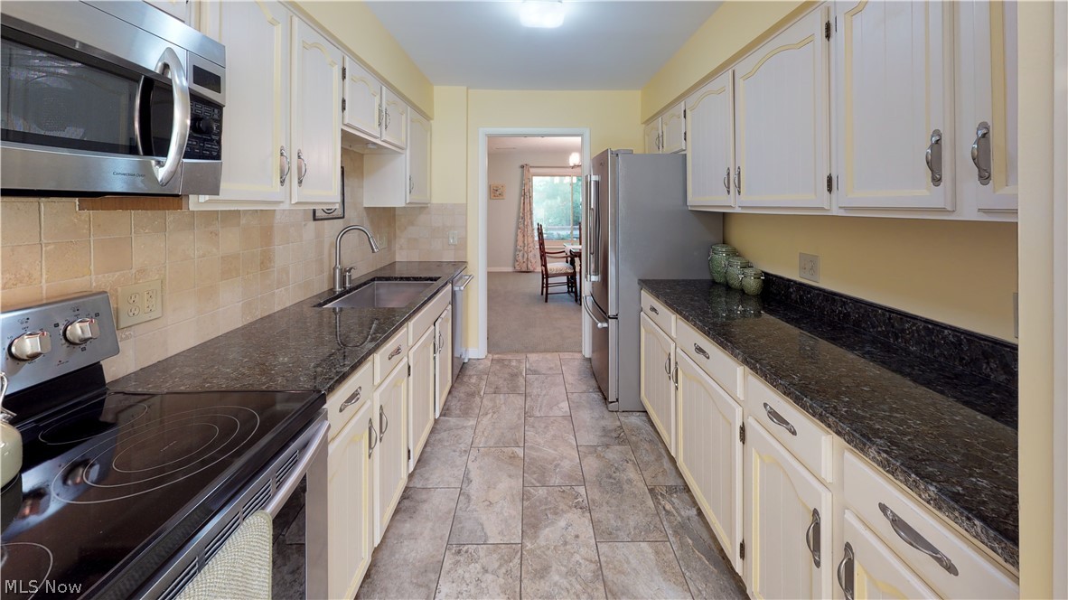 3346 South Smith Road Fairlawn, OH 44333 - Photo 4 of 28