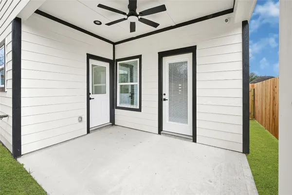 $2,549 | 13106 Donegal Way, Unit B, Houston, TX 77047