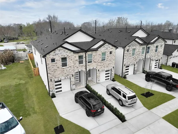 $2,549 | 13106 Donegal Way, Unit B, Houston, TX 77047