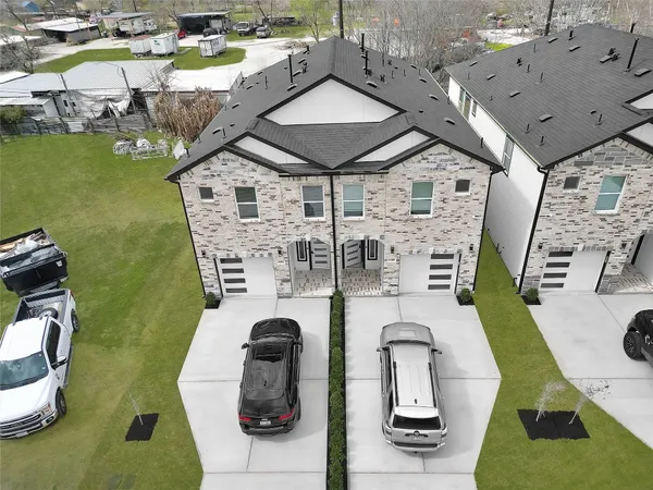 $2,549 | 13106 Donegal Way, Unit B, Houston, TX 77047