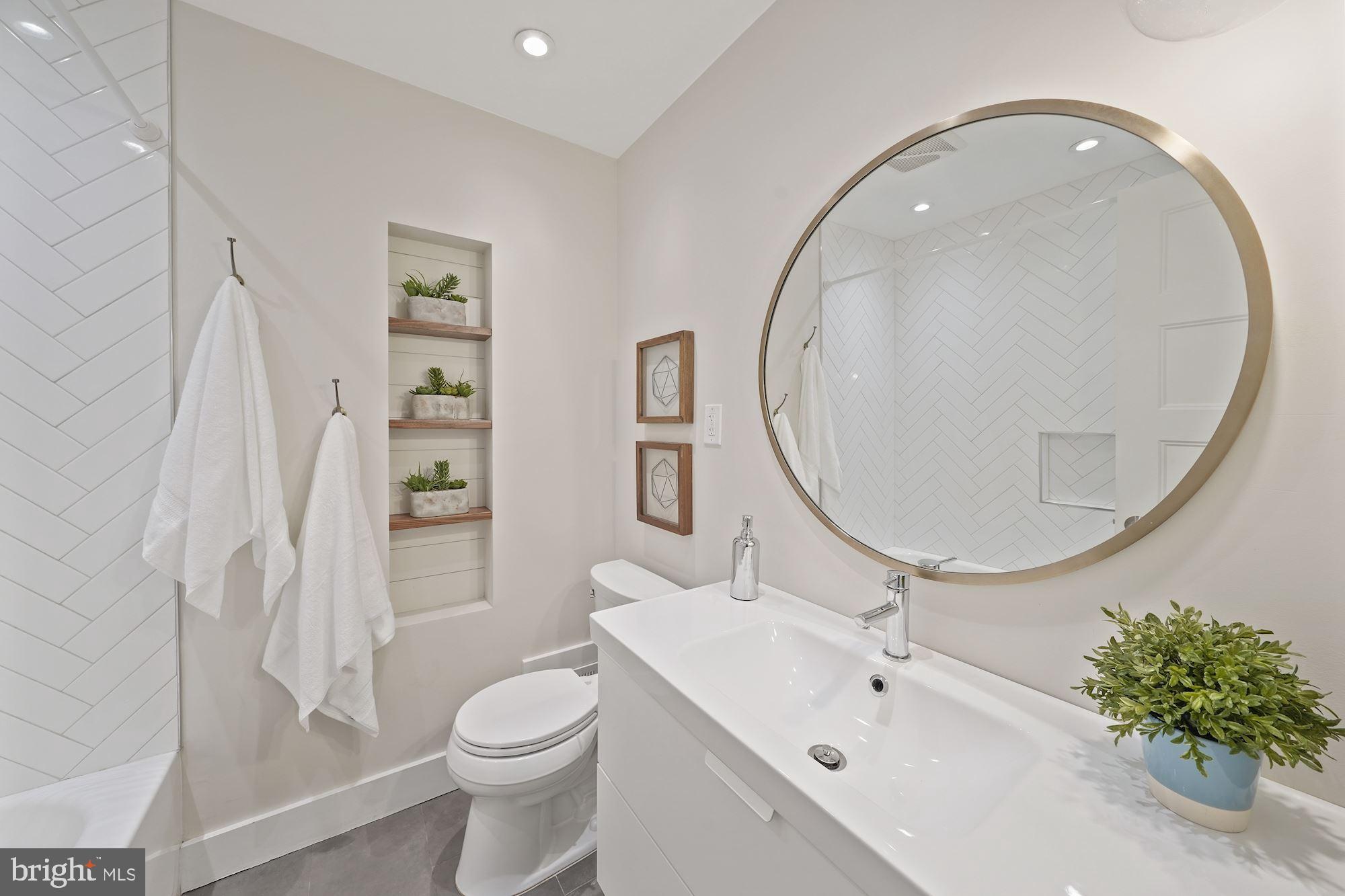 6924 Vancouver Road Springfield, VA 22152 - Photo 18 of 28 Beautifully Renovated Upper Hall Bath