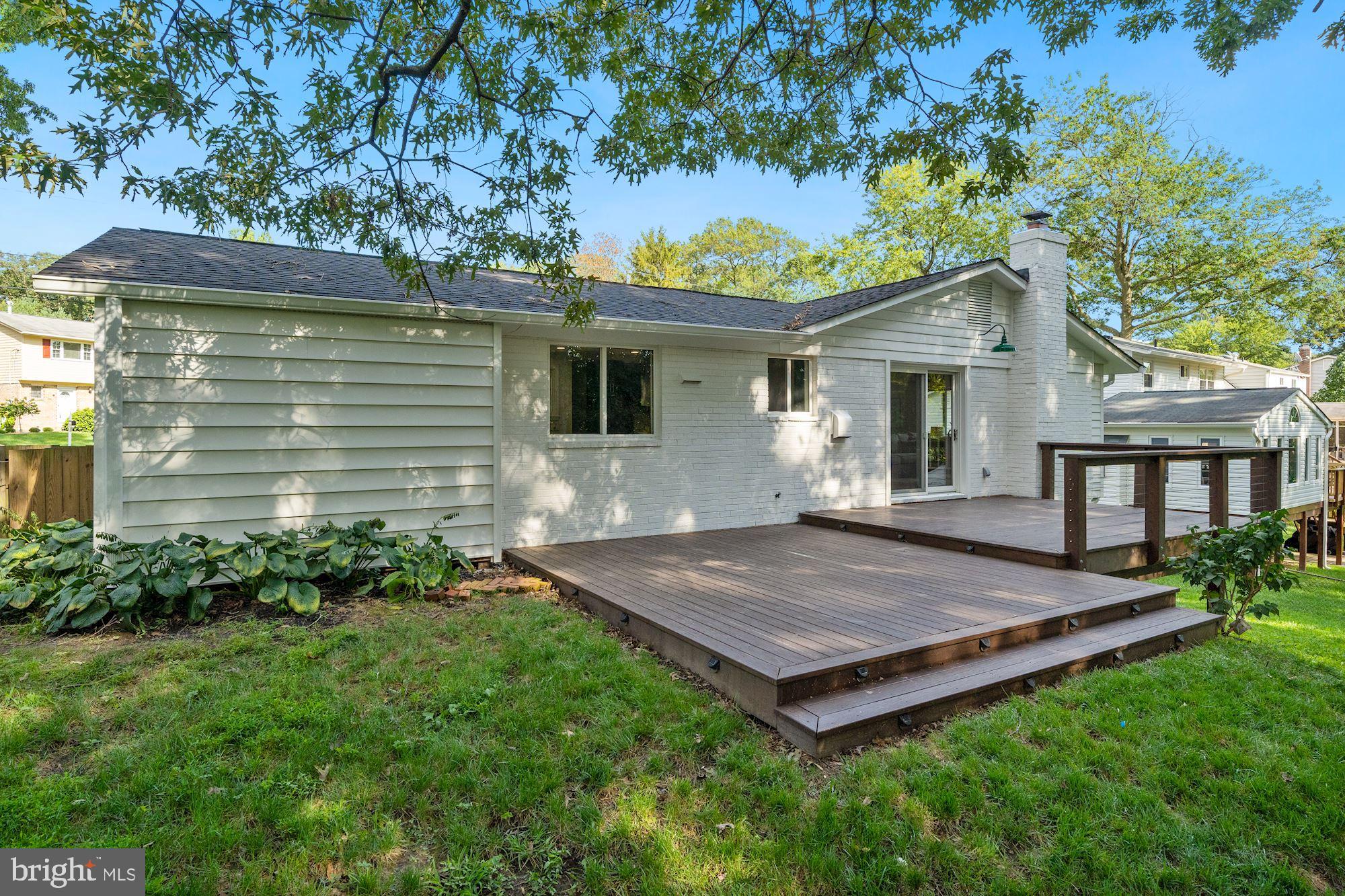 6924 Vancouver Road Springfield, VA 22152 - Photo 25 of 28 Spacious Deck Two-Level Deck