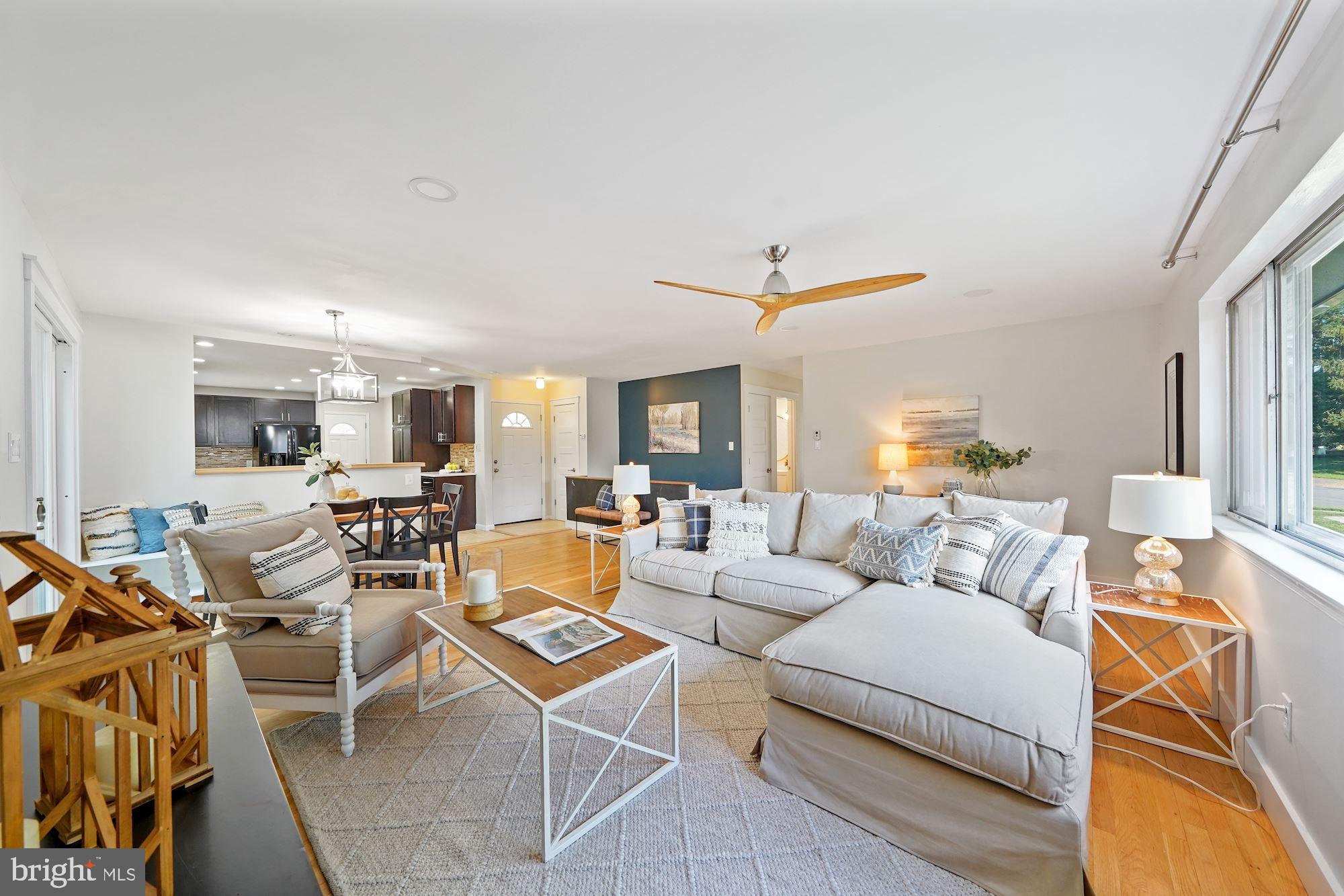 6924 Vancouver Road Springfield, VA 22152 - Photo 28 of 28 Open Floorplan with New Ceiling Fan
