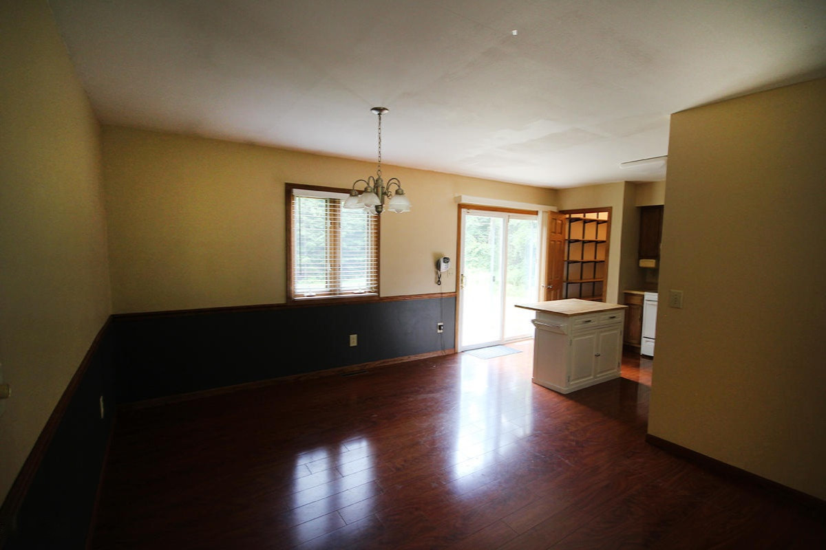 66746 Conrad Road Edwardsburg, MI 49112 - Photo 2 of 22 IMG_0885