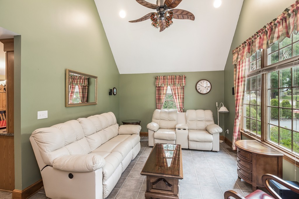 30 Oakhurst Road Scituate, MA 02066 - Photo 3 of 29 Gallery Image 3