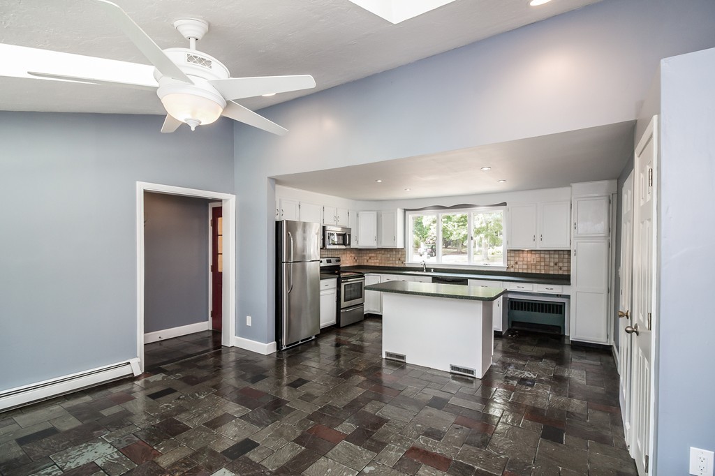 30 Oakhurst Road Scituate, MA 02066 - Photo 9 of 29 Gallery Image 9