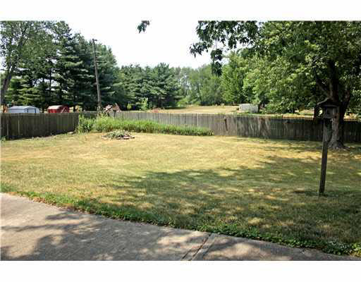 23555 Brick Road South Bend, IN 46628 - Photo 17 of 19 Gallery Image 17