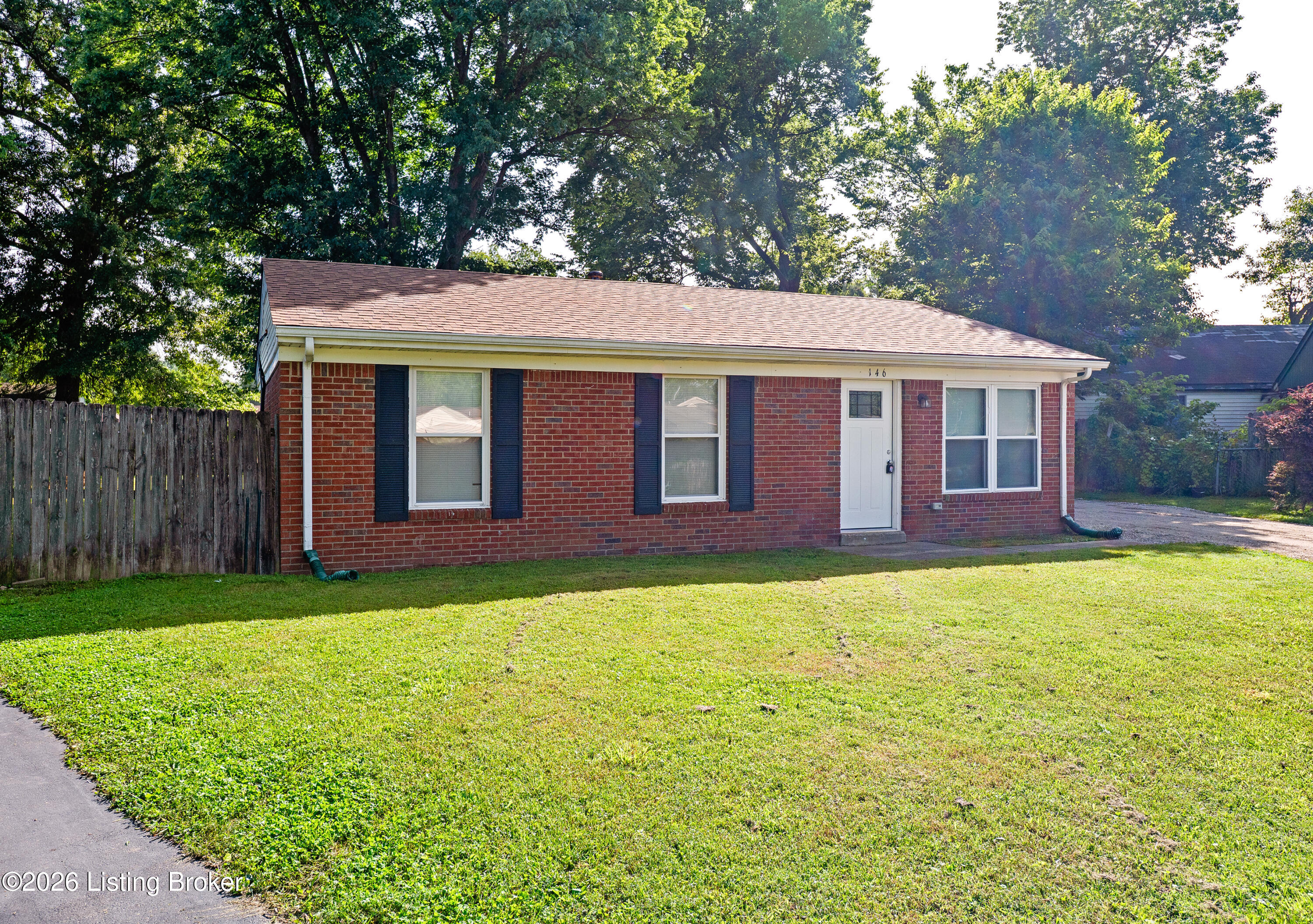 146 Red Bird Road Louisville, KY 40229 - Photo 3 of 38 146RedBirdRd-3