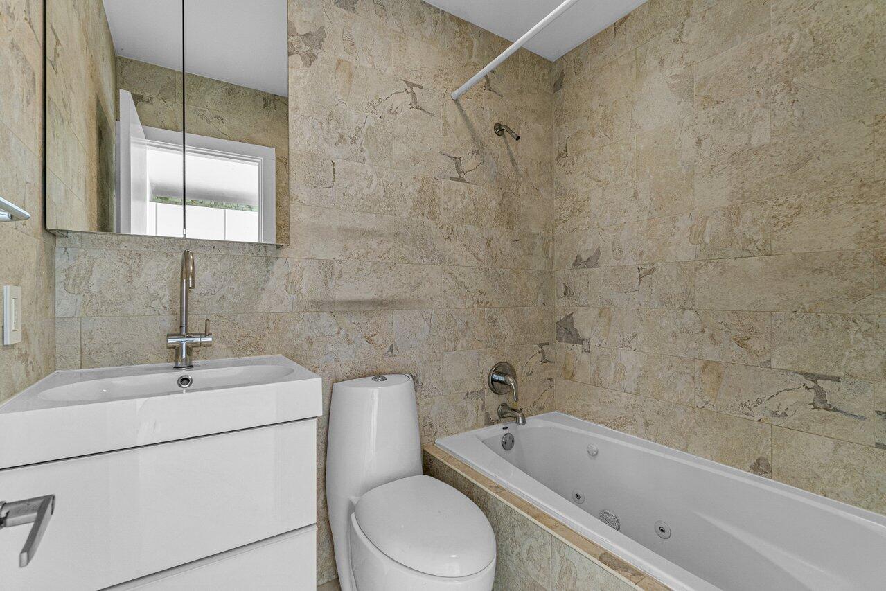 65 Southeast Spanish Trail, Unit 2020 Boca Raton, FL 33432 - Photo 14 of 26 014-65SoutheastSpanishTrail-BocaRaton-FL