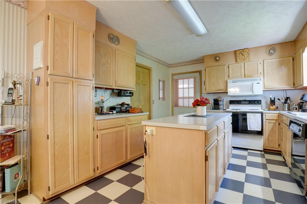 1495 Devaux Road Rural Hall, NC 27045 - Photo 12 of 41