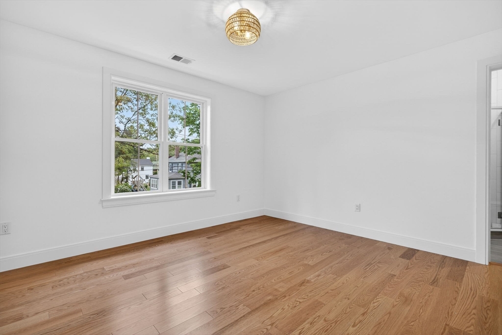 37 Maple Street Lynnfield, MA 01940 - Photo 30 of 40
