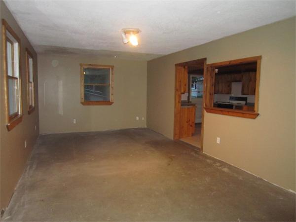 5 Walker Road Wales, MA 01081 - Photo 3 of 10
