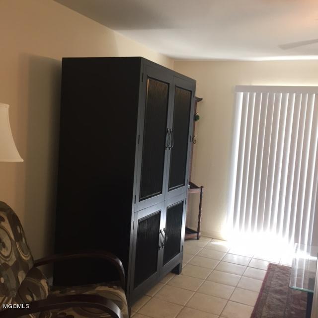 3230 Cumberland Road, Unit 8 Ocean Springs, MS 39564 - Photo 10 of 42 Den