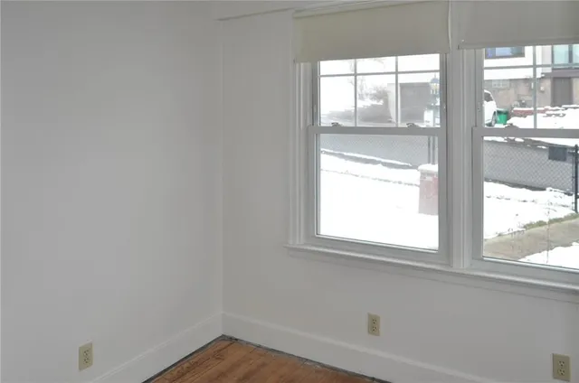 a view of empty room with window