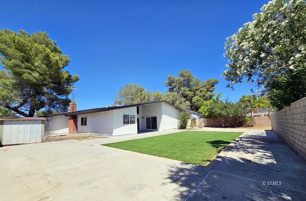 611 West Felspar Avenue Ridgecrest, CA 93555 - Photo 31 of 36