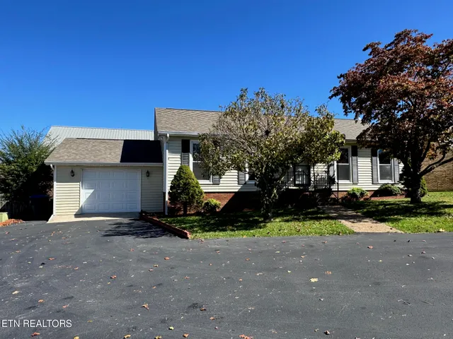 $225,000 | 34 Hampton Square, Crossville, TN 38555