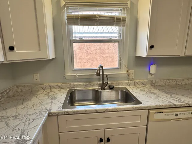 $225,000 | 34 Hampton Square, Crossville, TN 38555