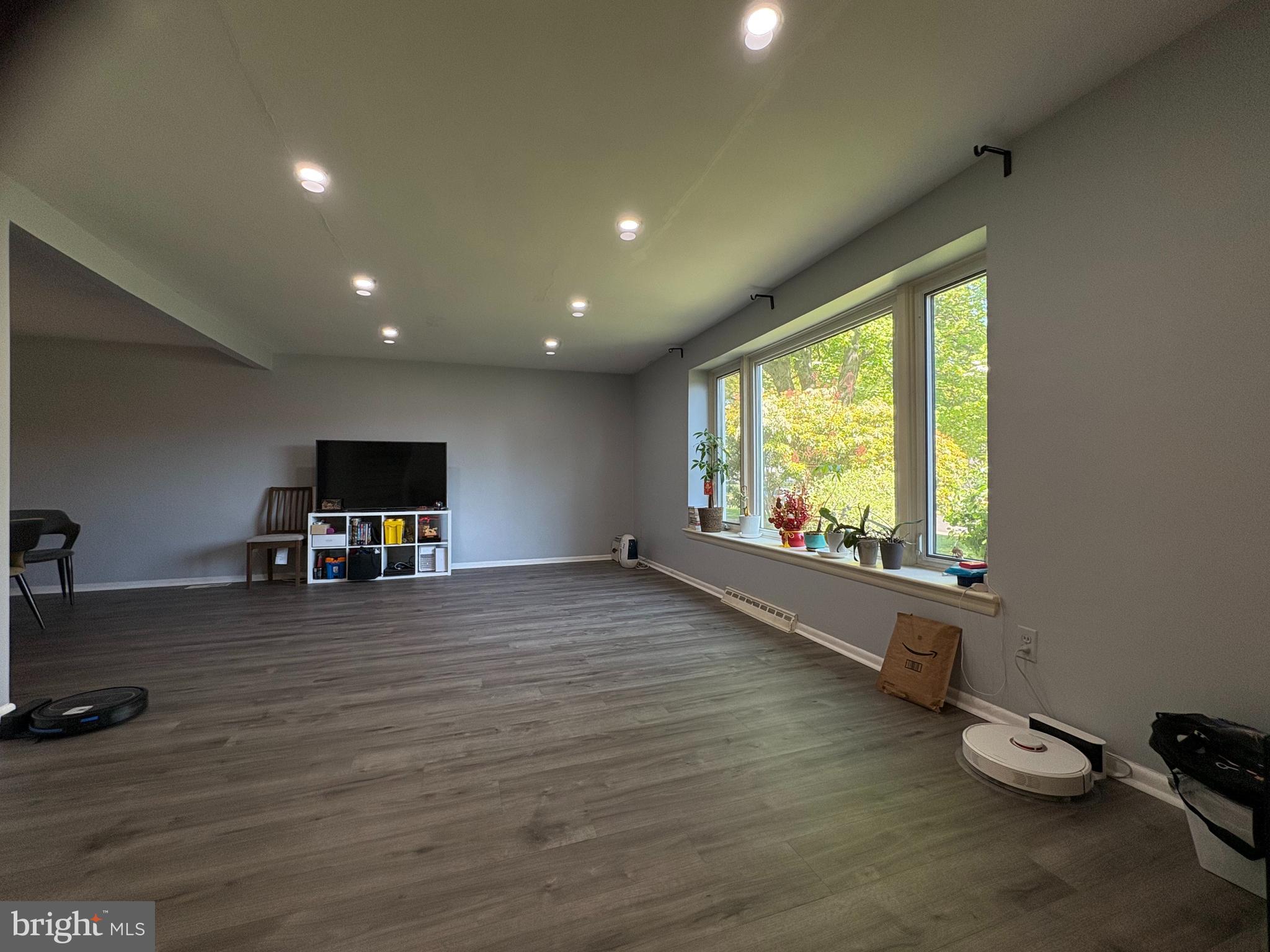 416 Emerson Road Huntingdon Valley, PA 19006 - Photo 3 of 26 Gallery Image 3