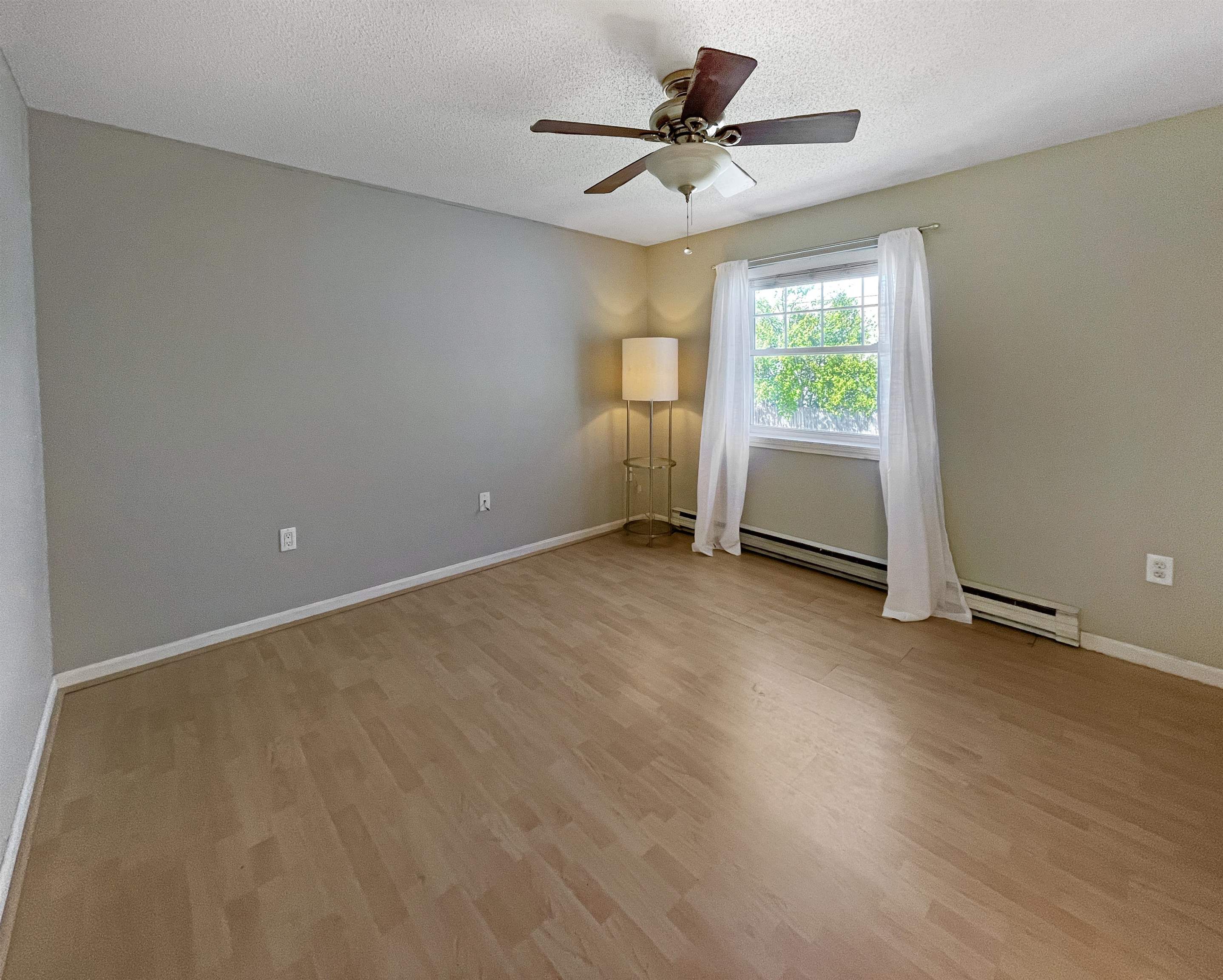 7 Daniel Plummer Road, Unit F Goffstown, NH 03045 - Photo 4 of 16