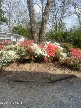 $1,400 | 206 North Poplar Street, Unit E, Aberdeen, NC 28315