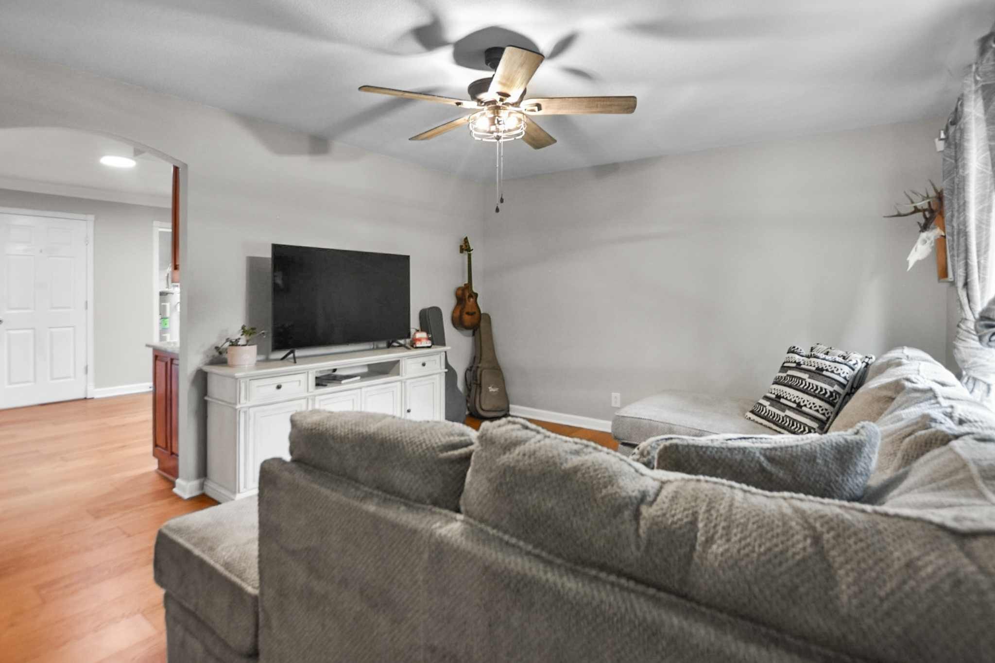 1118 Britton Springs Road Clarksville, TN 37042 - Photo 4 of 19