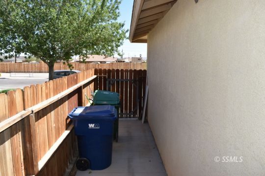 919 Sims Street Ridgecrest, CA 93555 - Photo 30 of 32 a view of balcony