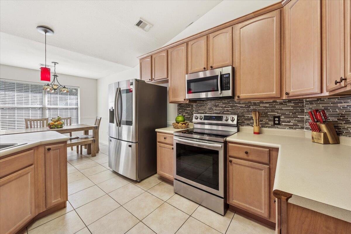 8111 Raleigh Street Navarre, FL 32566 - Photo 15 of 36