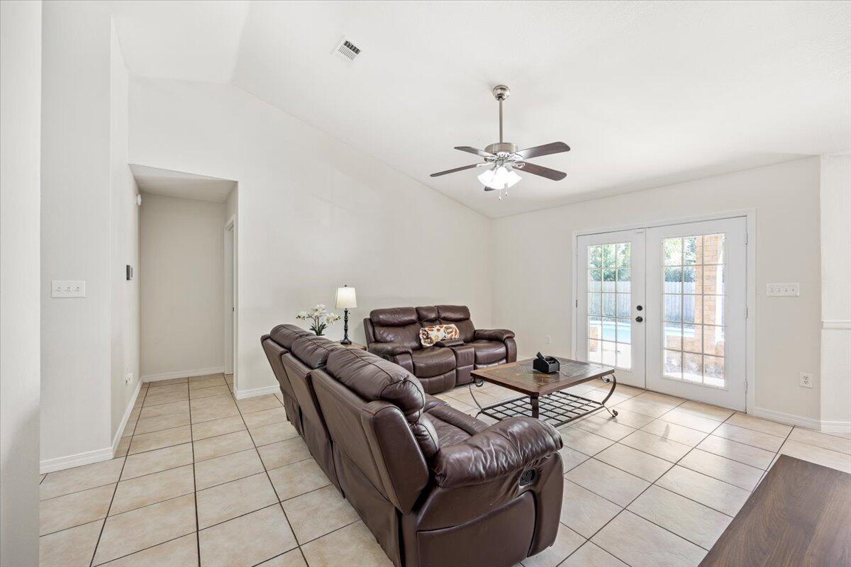 8111 Raleigh Street Navarre, FL 32566 - Photo 7 of 36