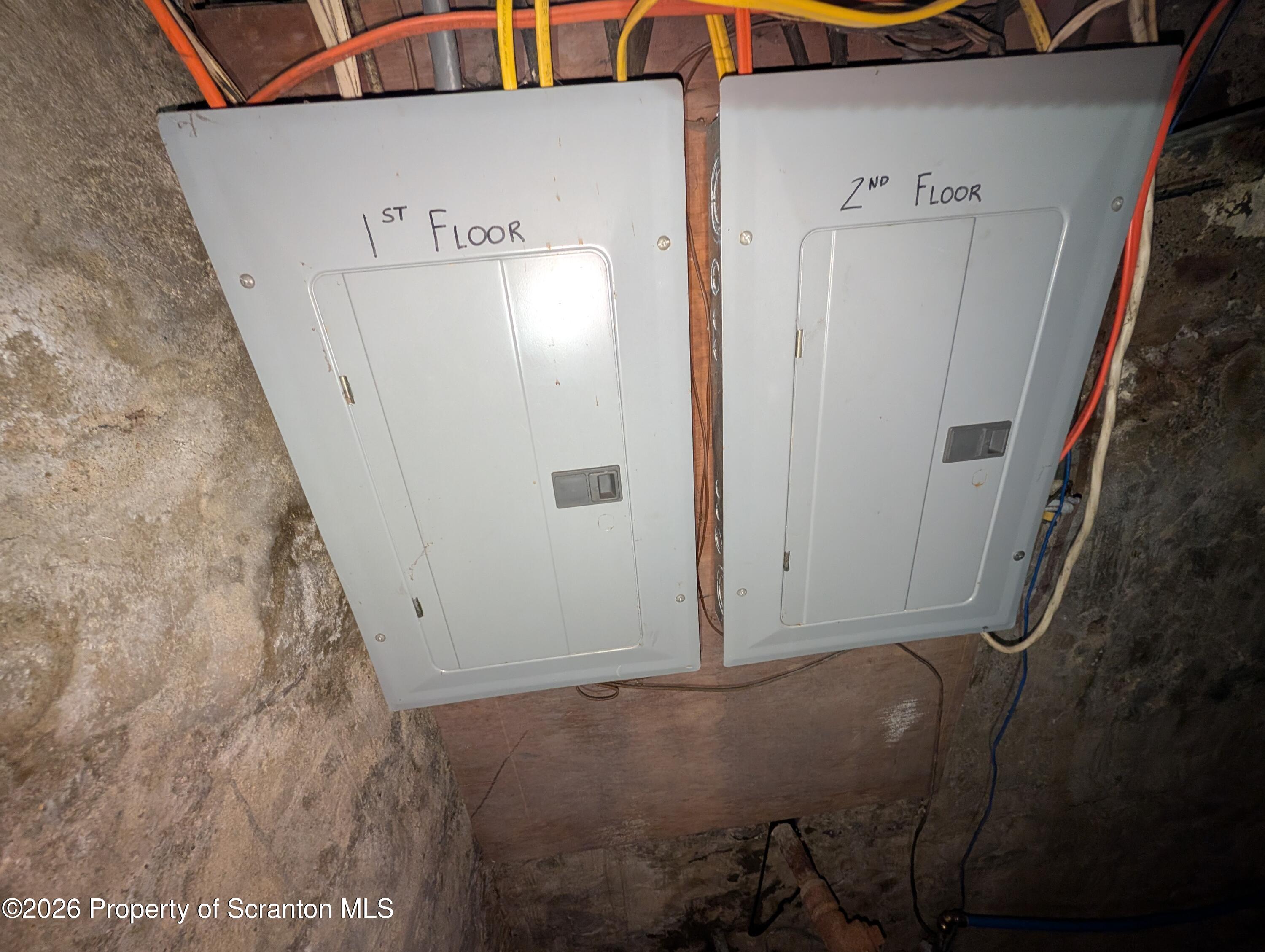 123 South Bromley Avenue Scranton, PA 18504 - Photo 13 of 15 a view of a garage