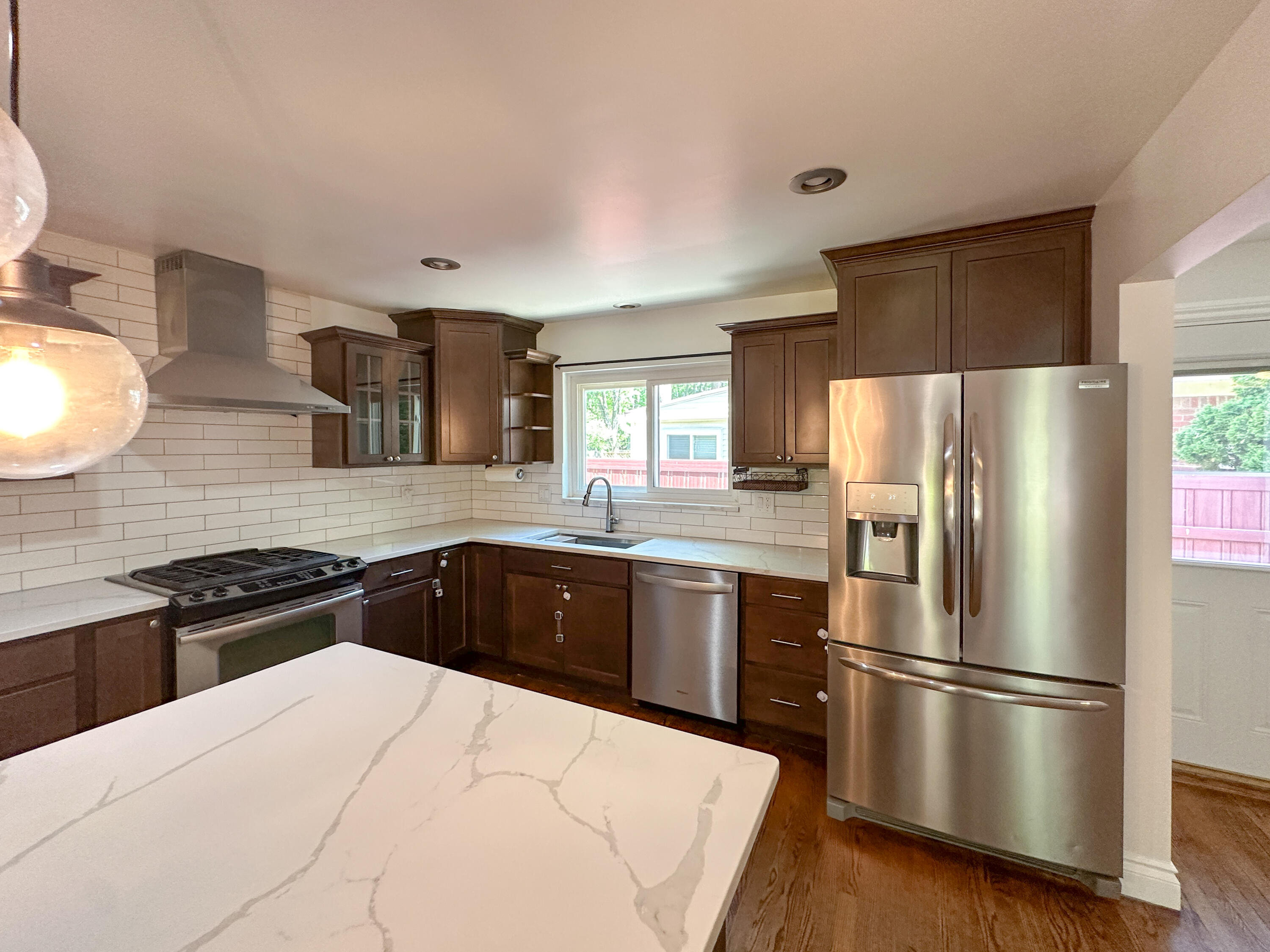 21203 River Road Grosse Pointe, MI 48236 - Photo 7 of 35 IMG_0570