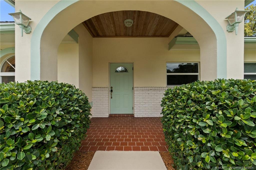 1759 Southwest Dyer Point Road Palm City, FL 34990 - Photo 8 of 56 Gallery Image 8