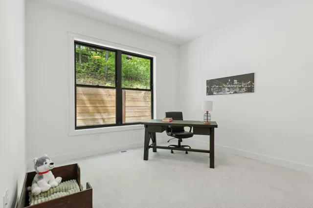 $699,900 | 5742 Shady Oak Road, Unit 7, Minnetonka, MN 55343