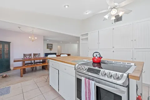 $895,000 | 8705 South View Road, Austin, TX 78737