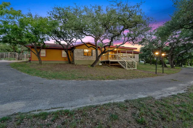 $895,000 | 8705 South View Road, Austin, TX 78737