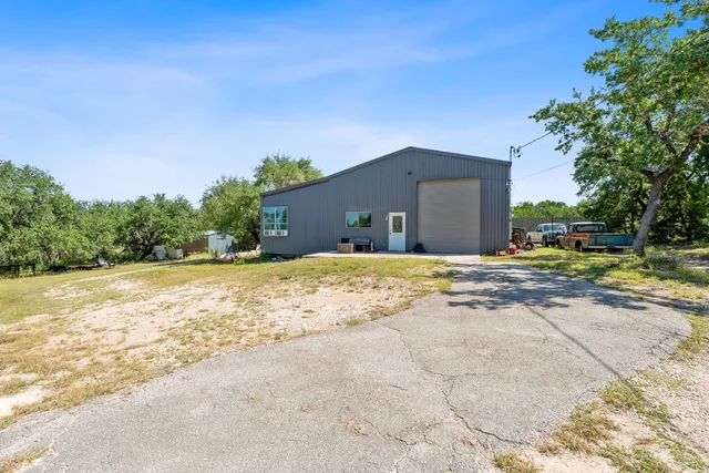 $895,000 | 8705 South View Road, Austin, TX 78737