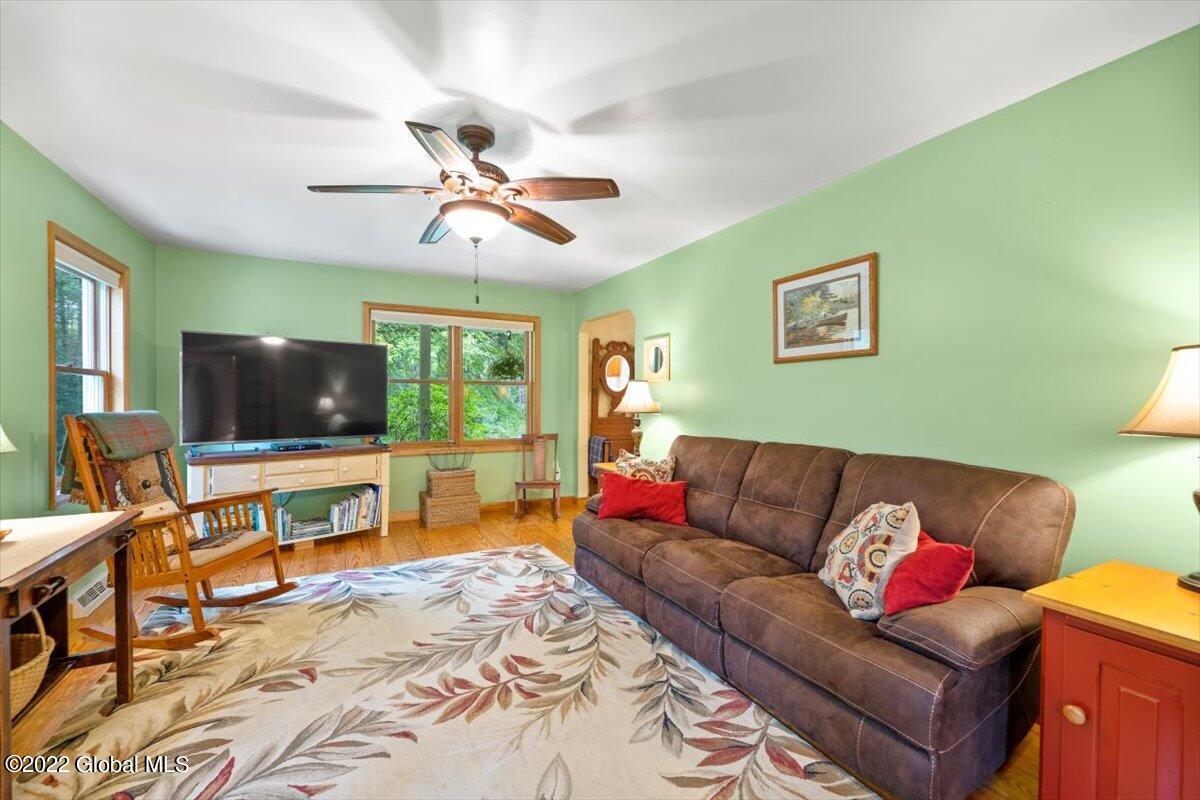 276 Lake Road Ballston, NY 12019 - Photo 9 of 33 09-JUN07603