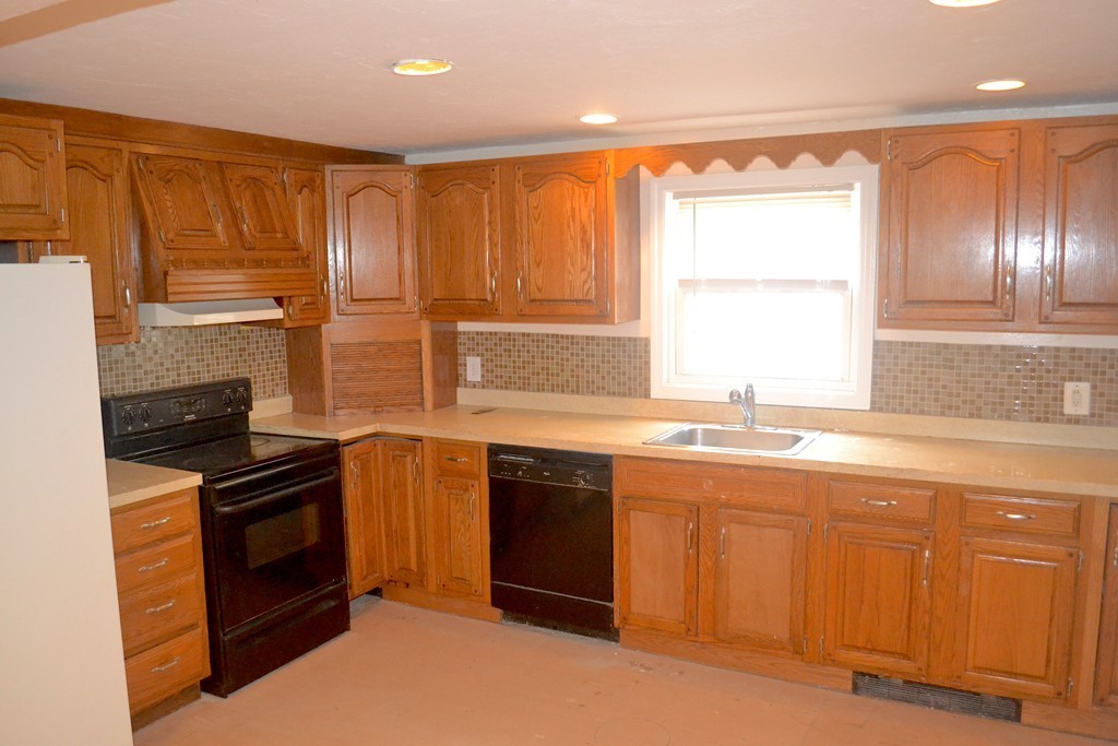 29 Fifth Avenue Worcester, MA 01607 - Photo 2 of 21 Gallery Image 2