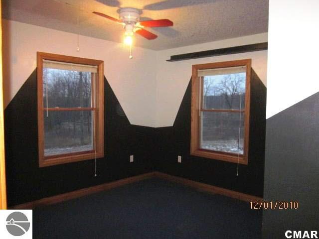 11404 Gates Road Riverdale, MI 48877 - Photo 6 of 18 1772864-5.JPG