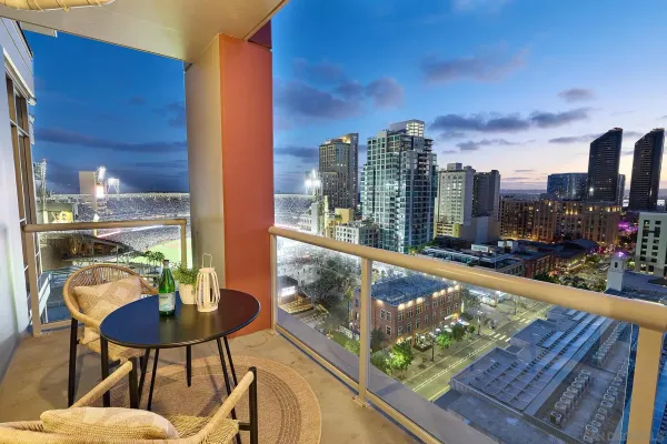 $699,900 | 427 Ninth Avenue, Unit 1304, San Diego, CA 92101
