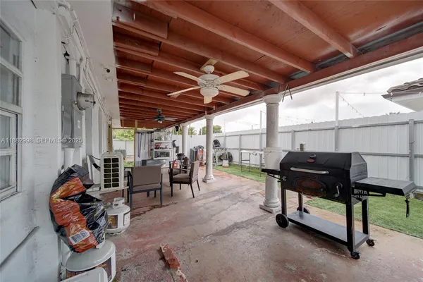 a view of a backyard with plants