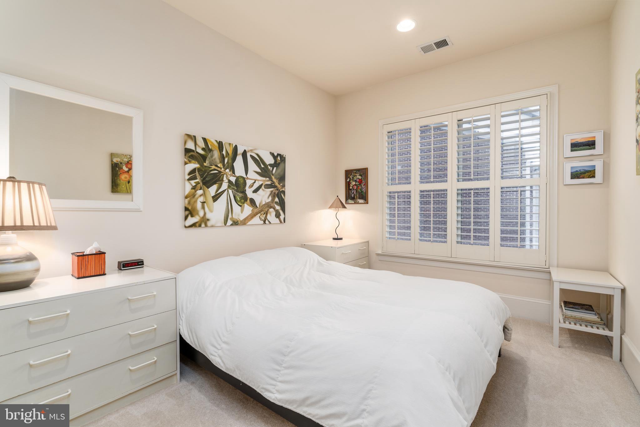 1868 Carpenter Road Alexandria, VA 22314 - Photo 25 of 46 Bedroom 3