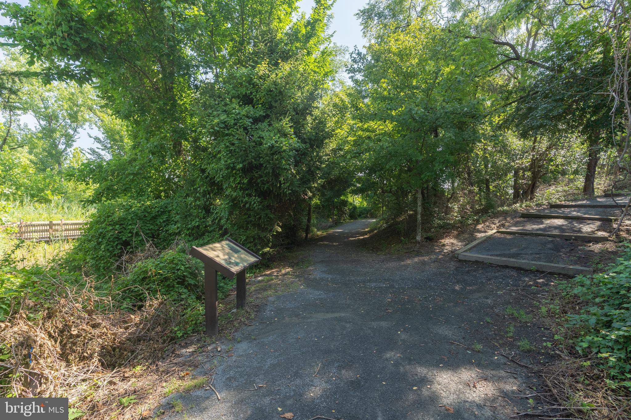 1868 Carpenter Road Alexandria, VA 22314 - Photo 45 of 46 Walking trails