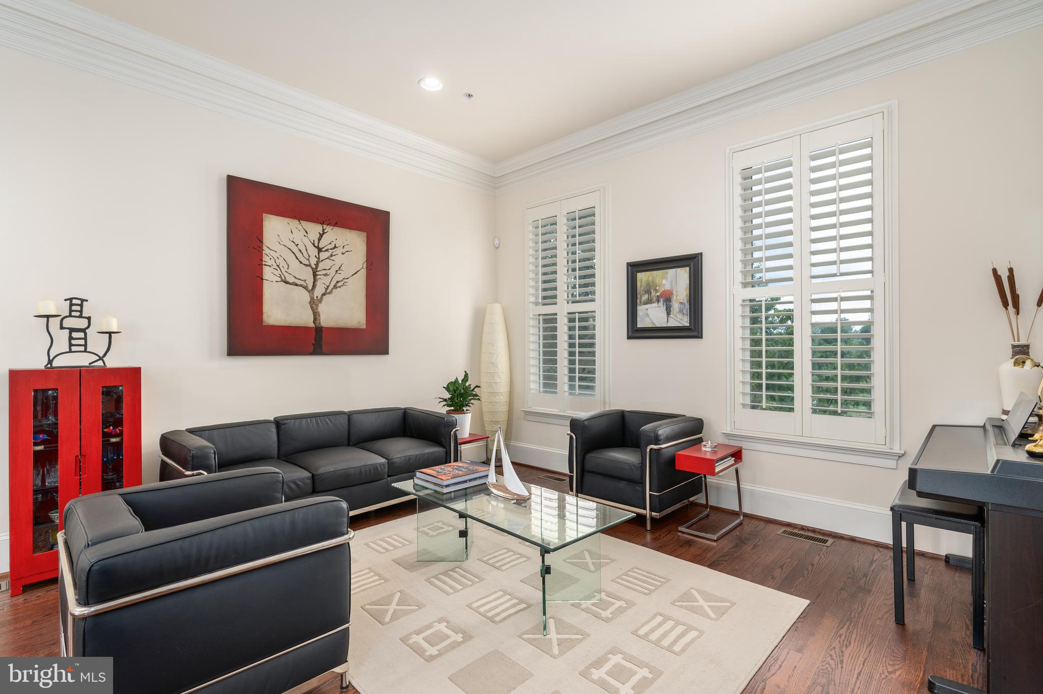 1868 Carpenter Road Alexandria, VA 22314 - Photo 9 of 46 Plantation shutters throughout