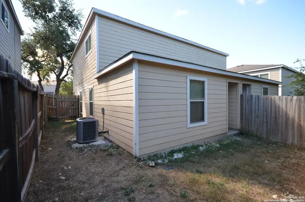 $1,275 | 8915 Maverick Draw, San Antonio, TX 78250
