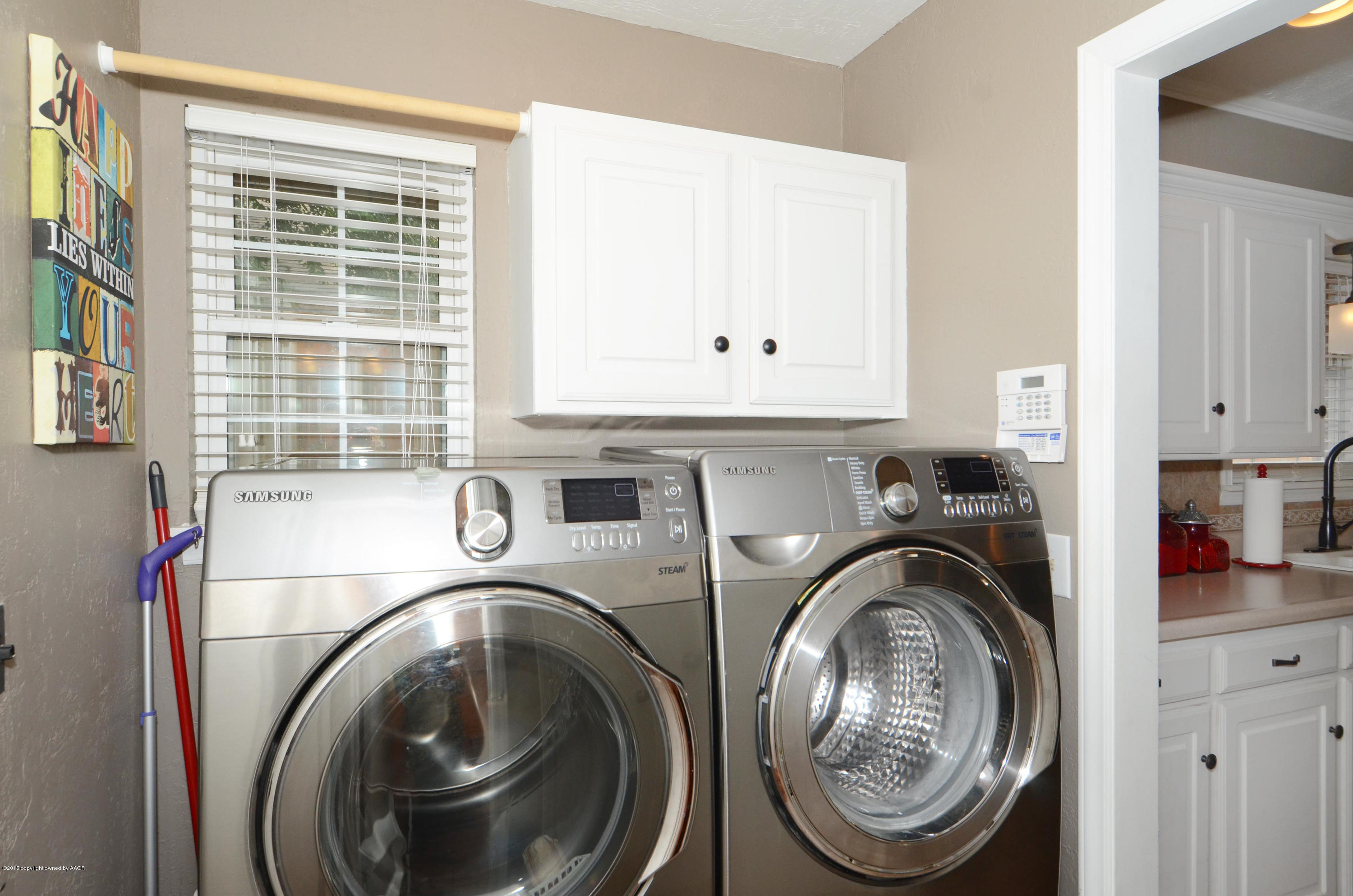 6702 Elmhurst Road Amarillo, TX 79106 - Photo 11 of 22 Laundry Room