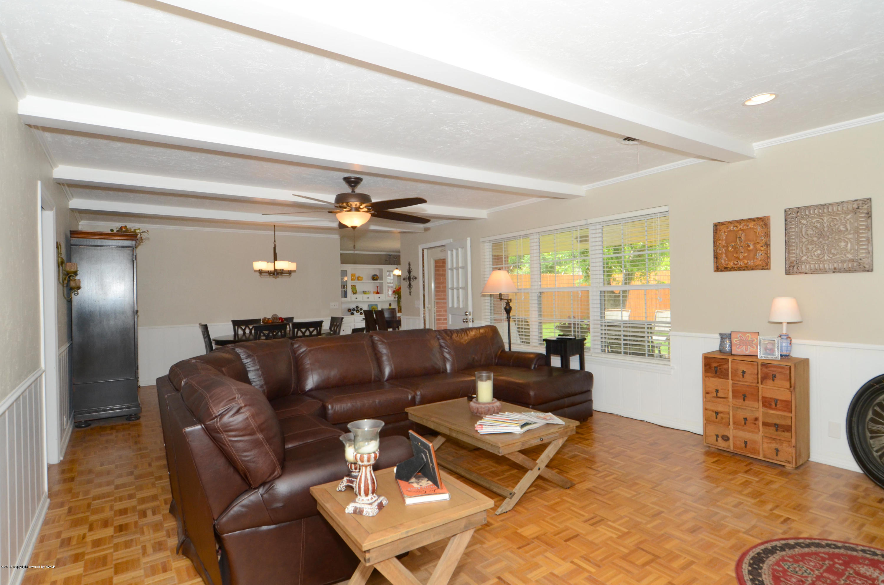 6702 Elmhurst Road Amarillo, TX 79106 - Photo 4 of 22 Living Room